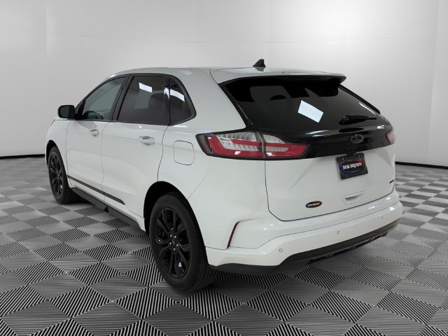 Used 2022 Ford Edge SE w/ Black Appearance Package AWD/4WD image 3