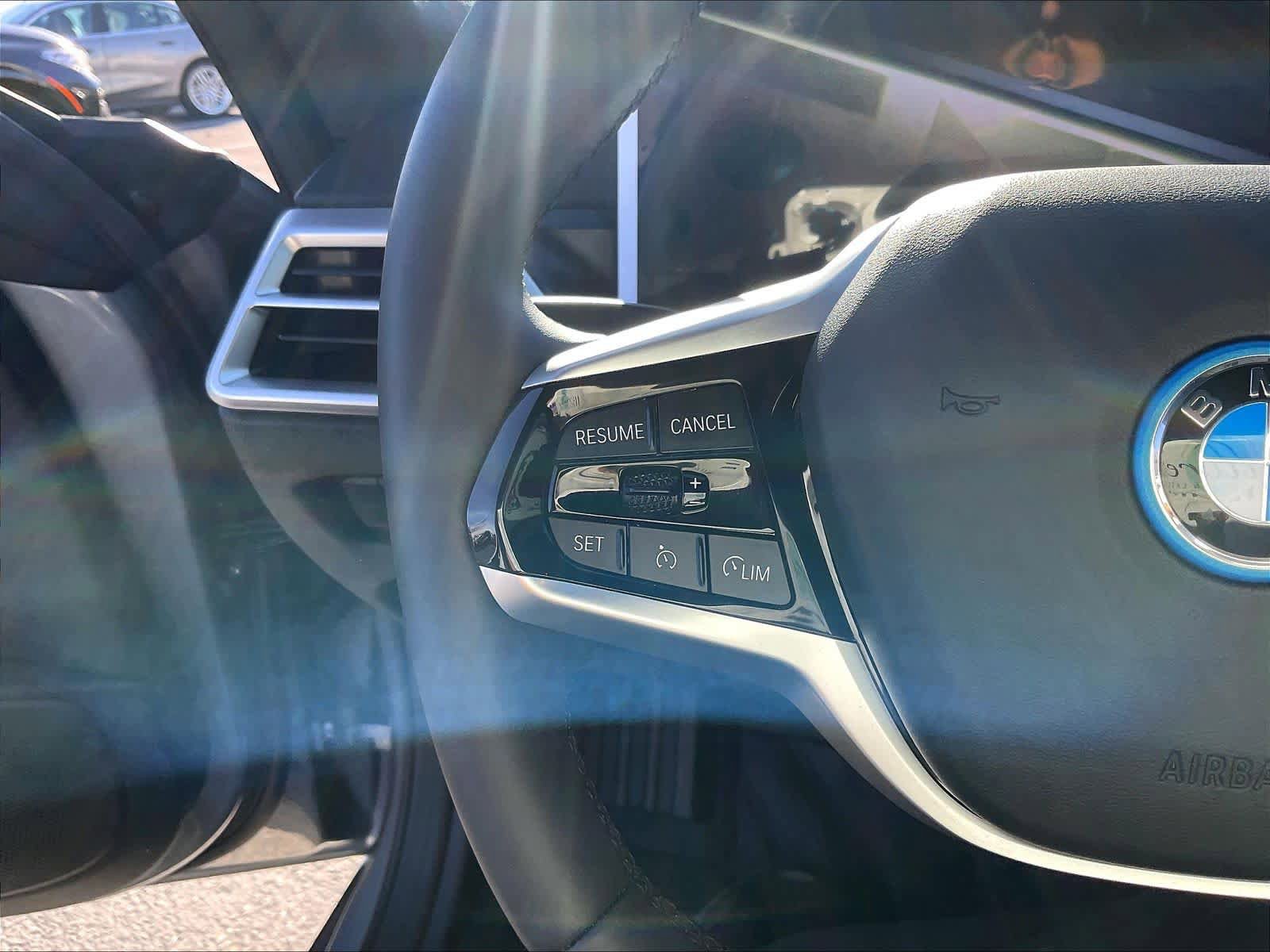 Certified 2025 BMW i4 eDrive40 w/ Premium Package RWD image 21