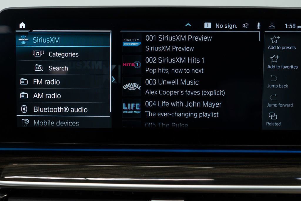 Used 2023 BMW 530e xDrive w/ Premium Package image 26