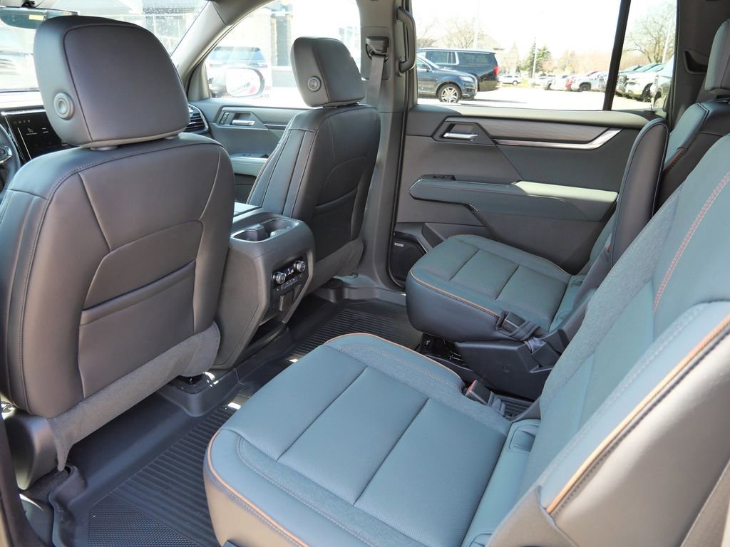 New 2026 GMC Acadia AT4 w/ Luxury Package image 34