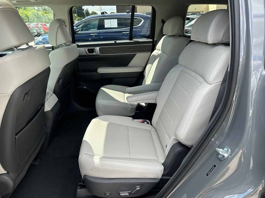New 2027 Hyundai Santa Fe Limited AWD/4WD image 12