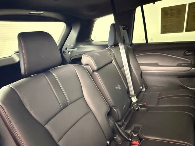 Used 2025 Honda Passport TrailSport image 49