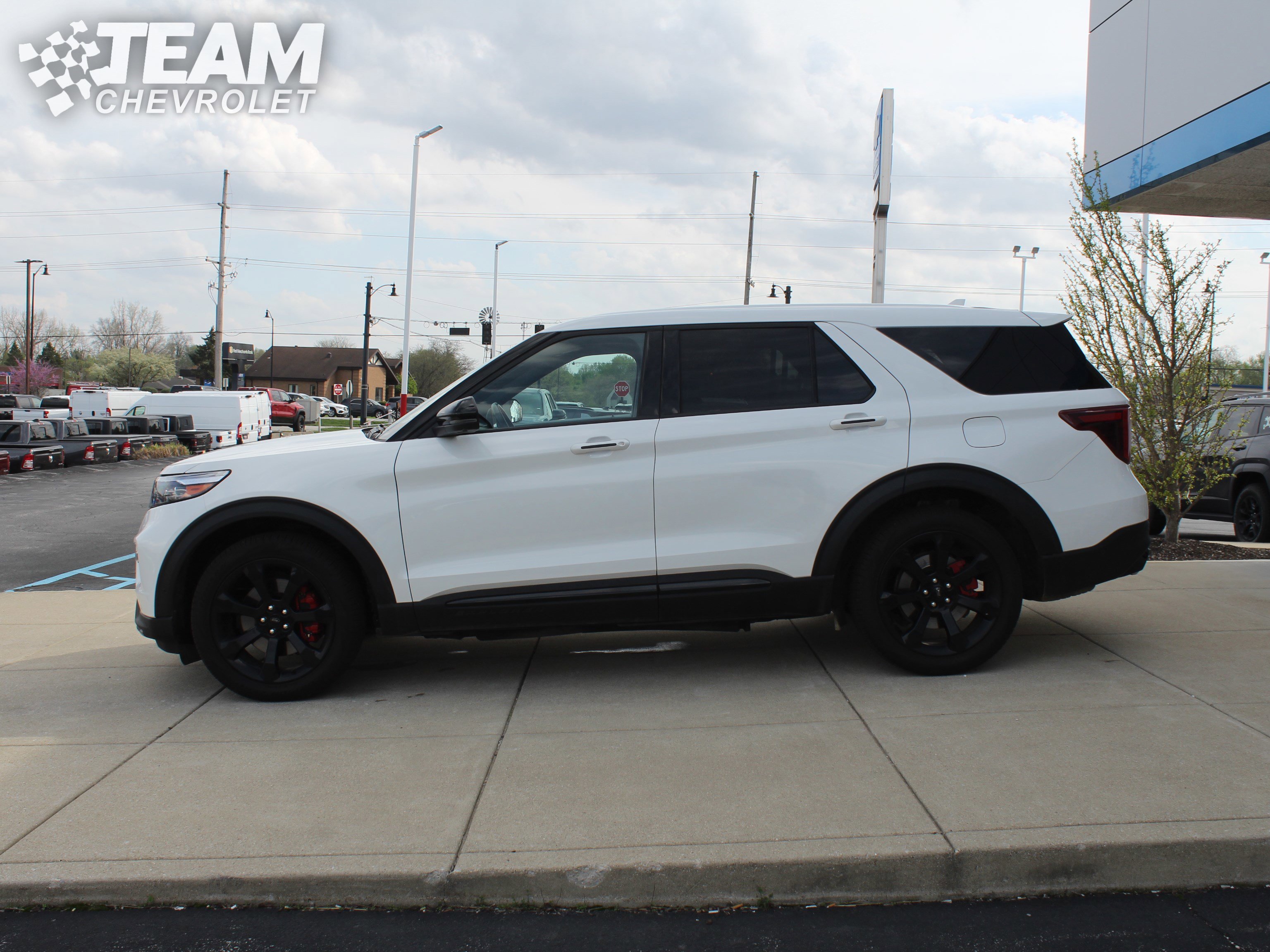 Used 2022 Ford Explorer ST w/ Equipment Group 401A image 7