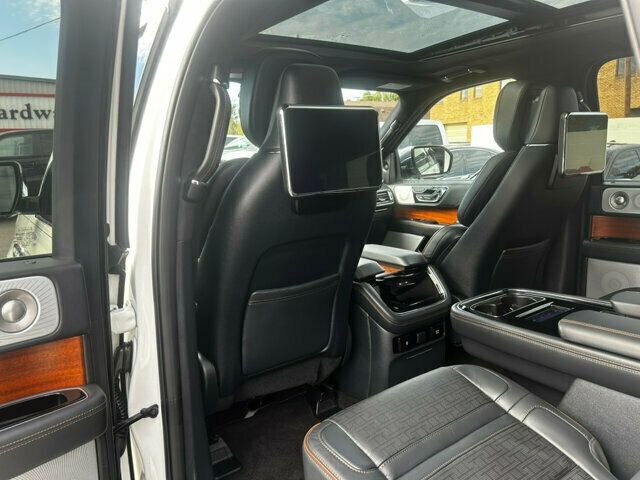 Used 2023 Lincoln Navigator L Black Label image 14