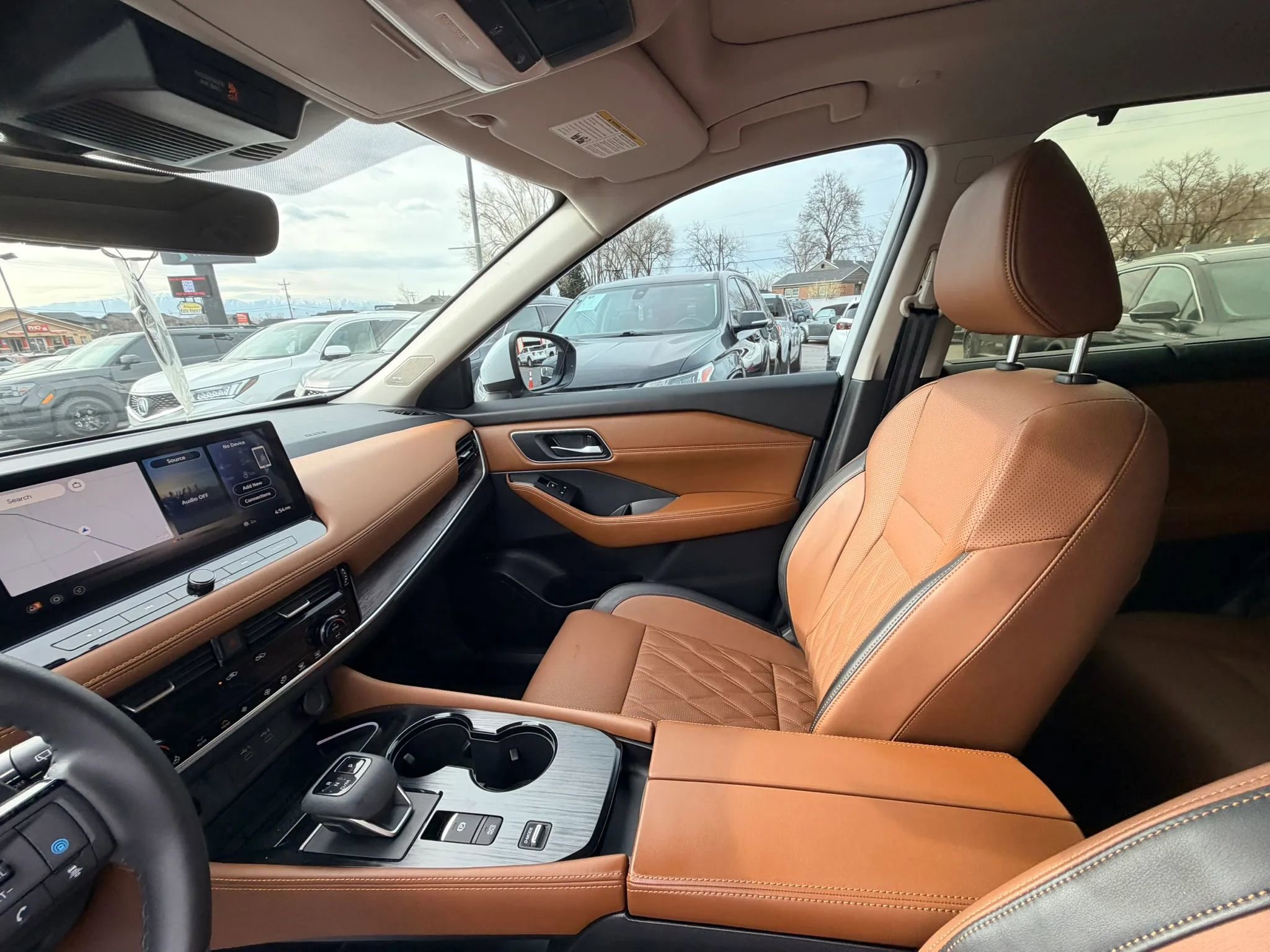 Used 2024 Nissan Rogue Platinum w/ Platinum Premium Package image 12