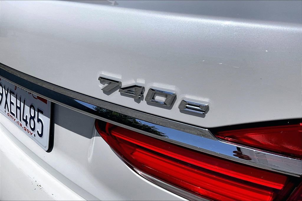 Used 2017 BMW 740e xDrive AWD/4WD image 24