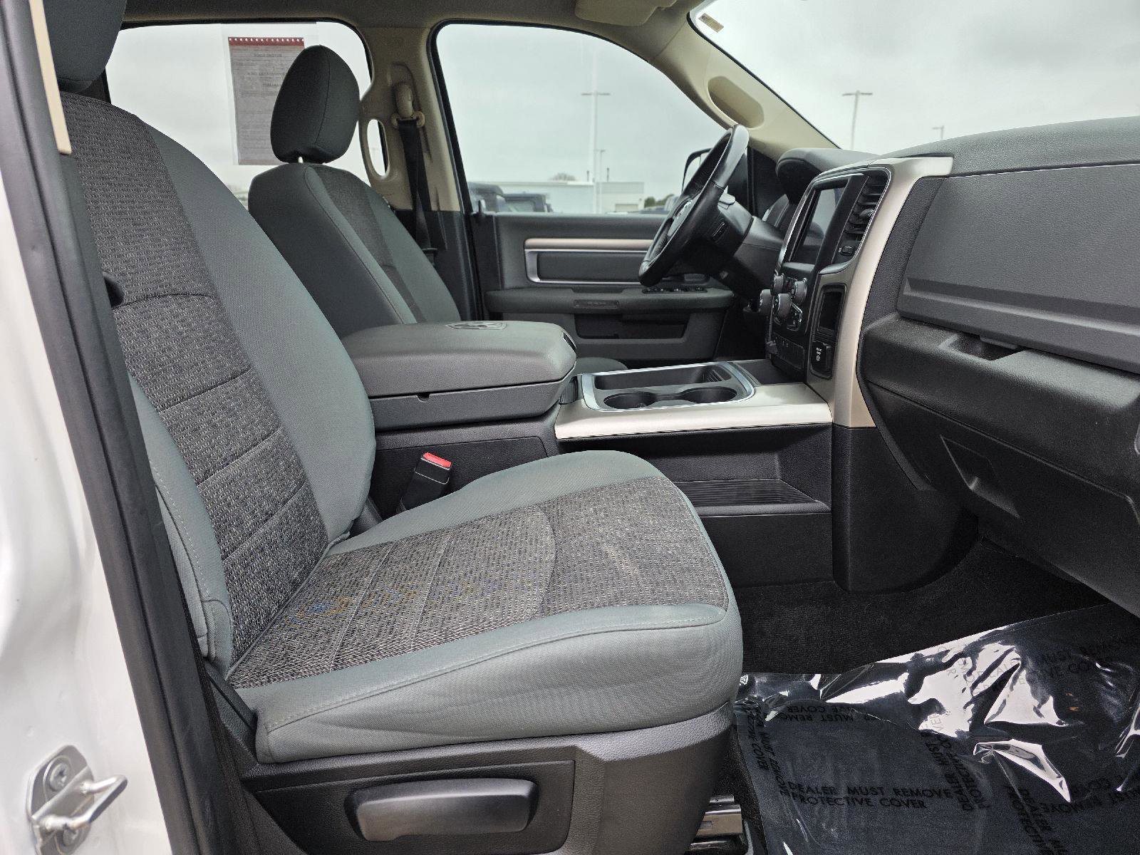 Used 2018 RAM 1500 SLT image 19