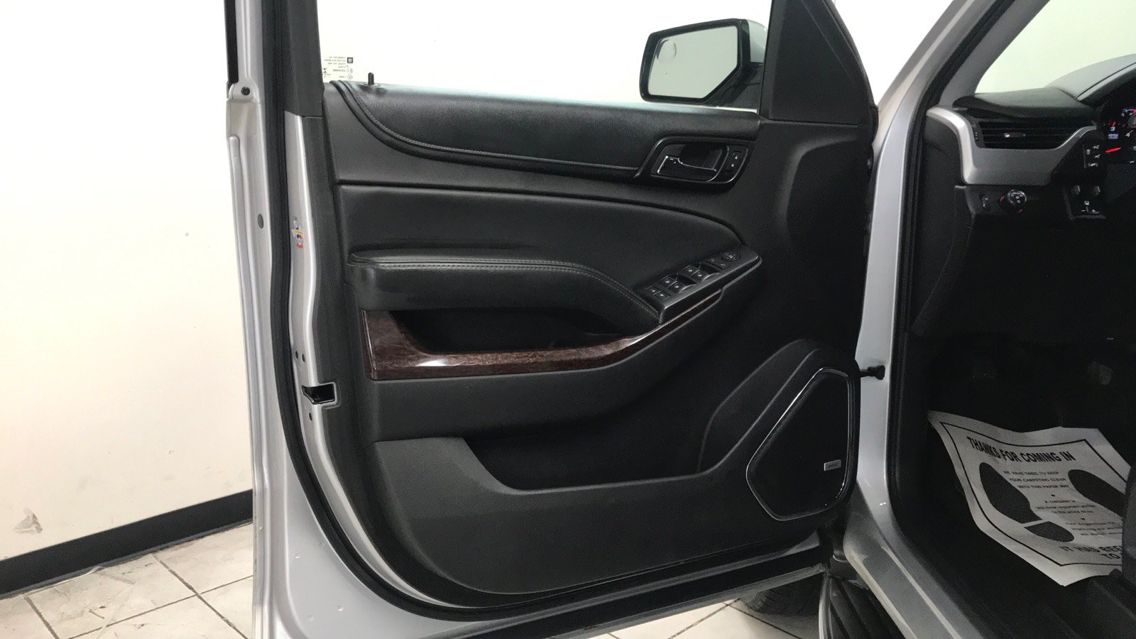 Used 2016 GMC Yukon SLE w/ Convenience Package RWD image 8