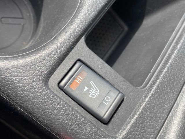 Used 2020 Nissan Rogue S image 28