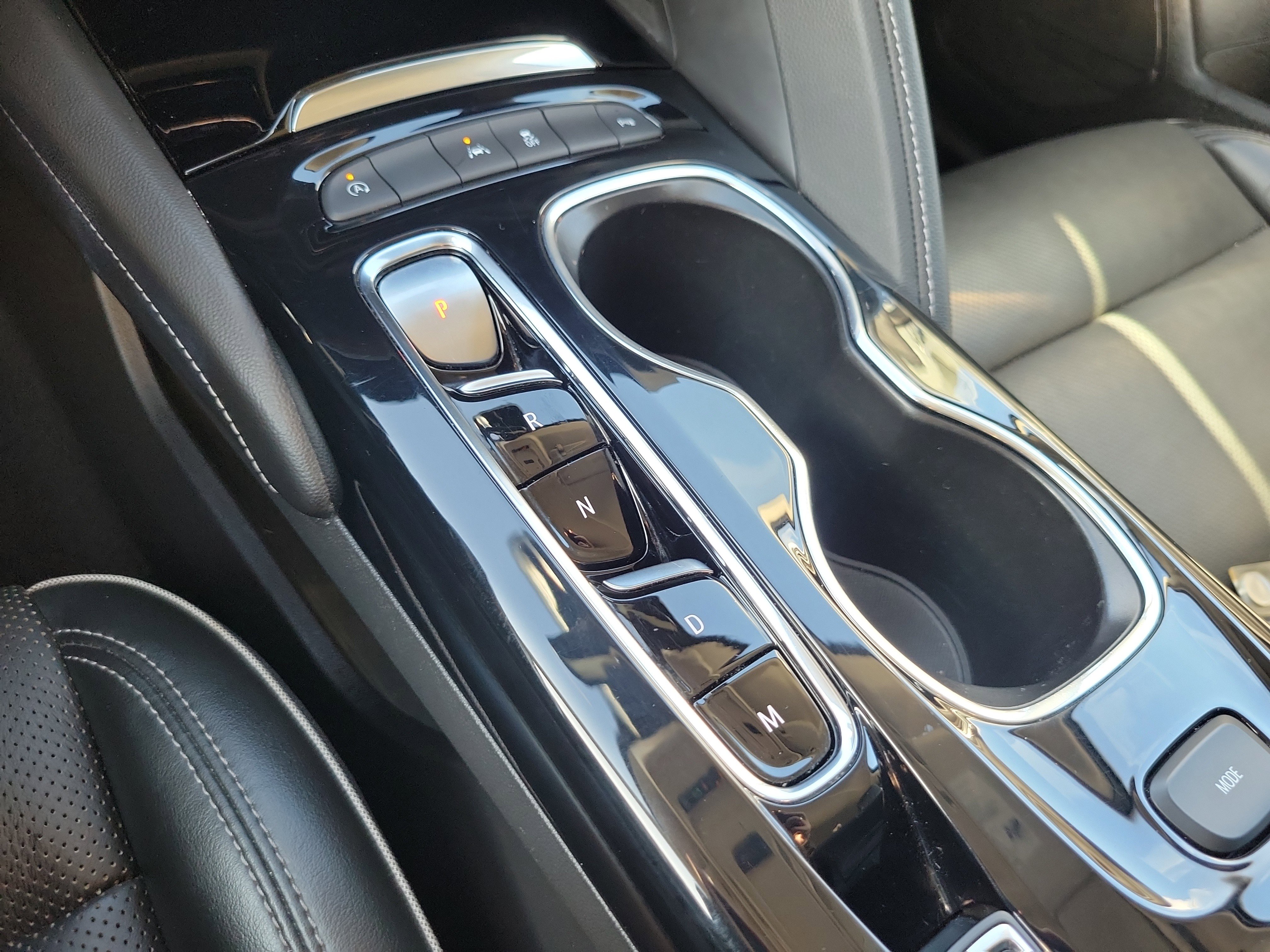 Used 2023 Buick Envision Essence image 23