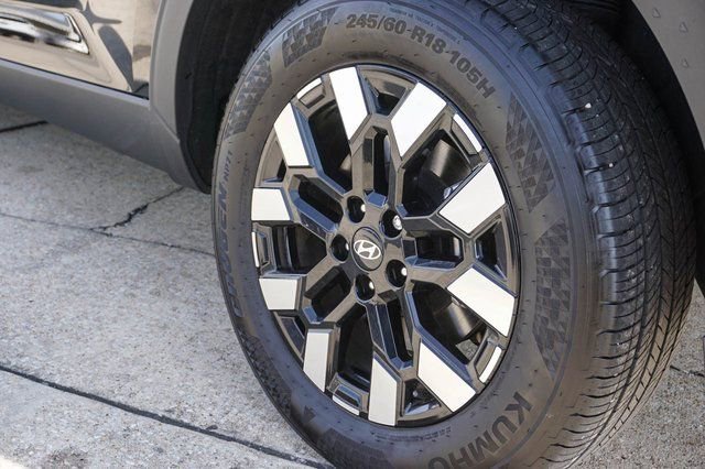 Used 2025 Hyundai Santa Cruz SEL image 7
