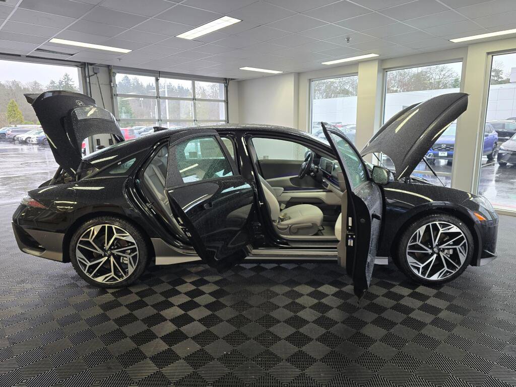 New 2025 Hyundai Ioniq 6 SEL image 17