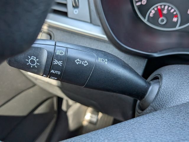 Used 2020 Kia Optima LX image 24