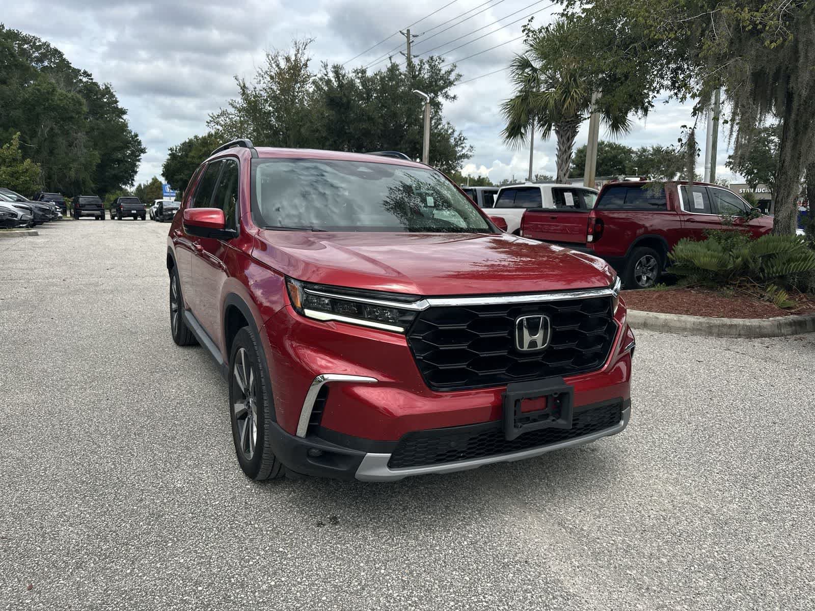 Used 2024 Honda Pilot Touring image 8