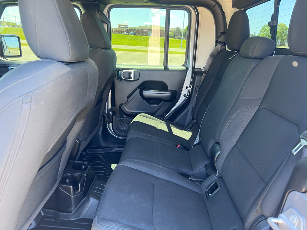 Used 2021 Jeep Gladiator Sport image 20