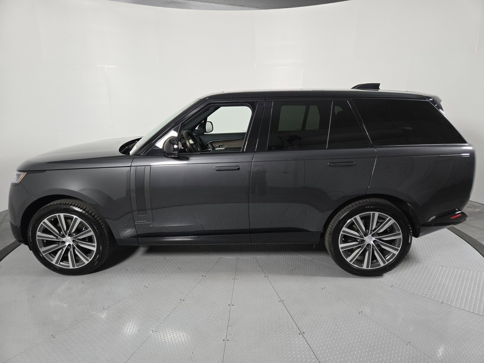 New 2025 Land Rover Range Rover Autobiography image 6