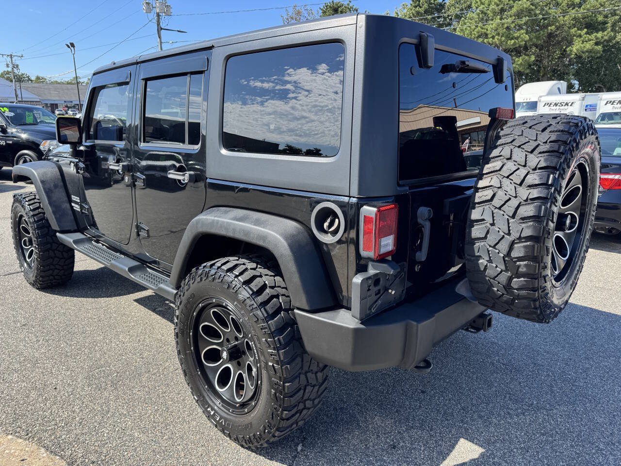 Used 2012 Jeep Wrangler Unlimited Sport AWD/4WD image 7