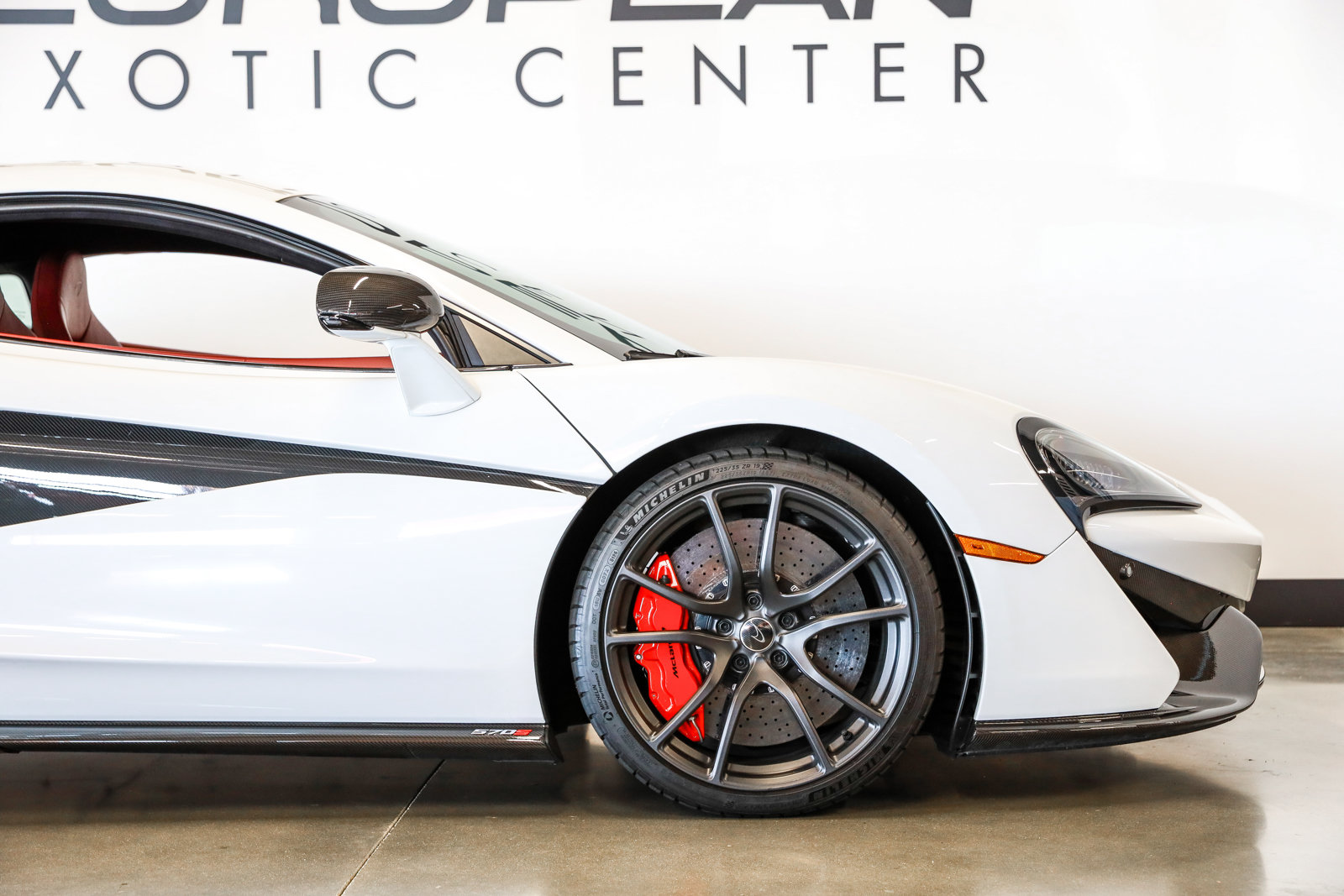 Used 2016 McLaren 570S Coupe RWD image 18