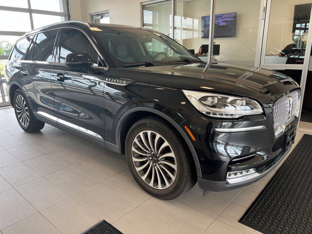 Used 2023 Lincoln Aviator Reserve w/ Equipment Group 201A RWD image 3