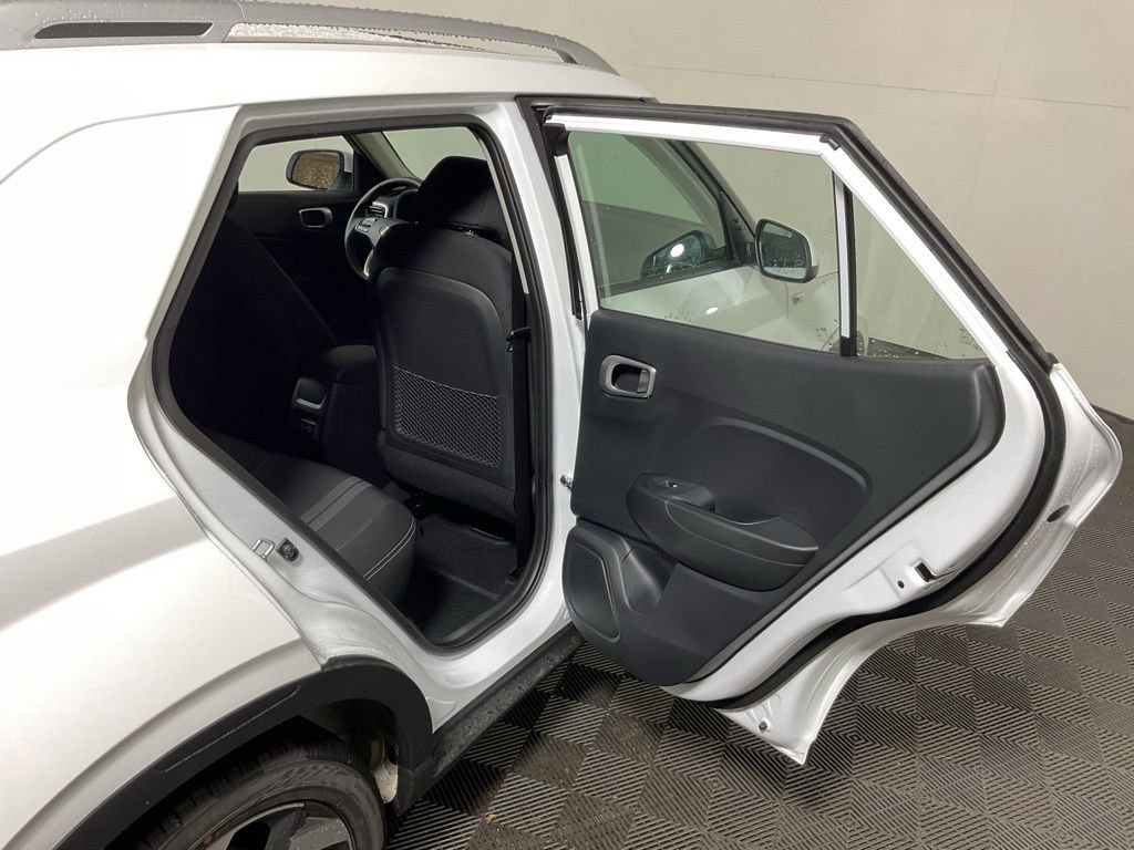 New 2026 Hyundai Venue SEL FWD image 34
