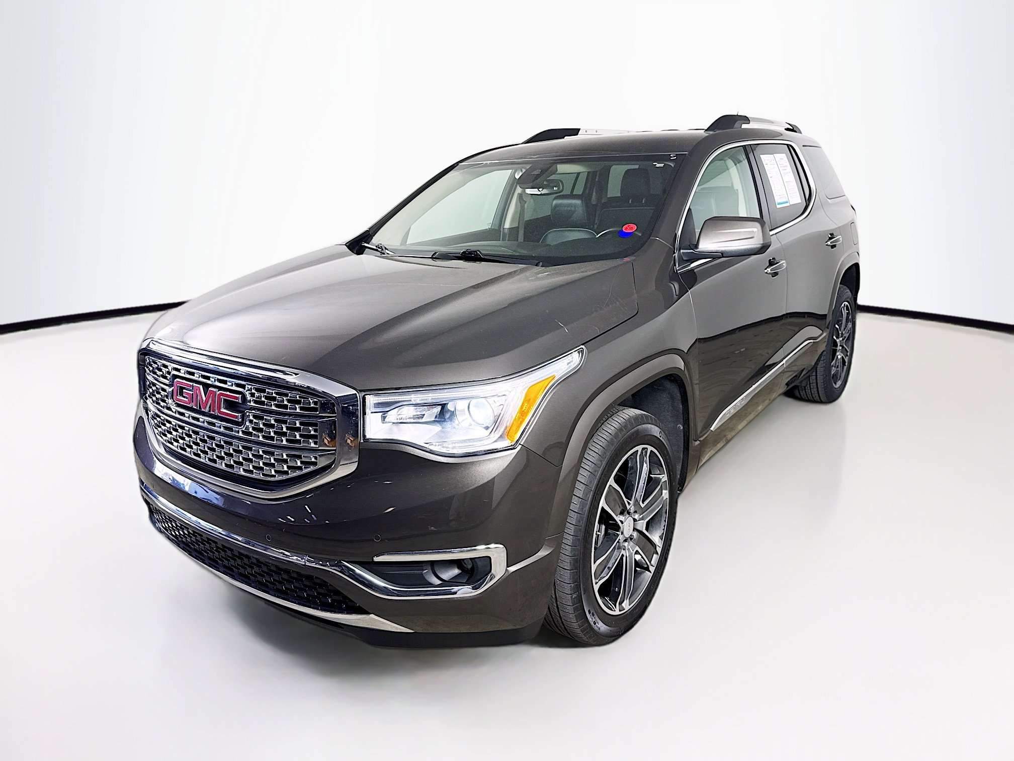 Used 2019 GMC Acadia Denali FWD image 4