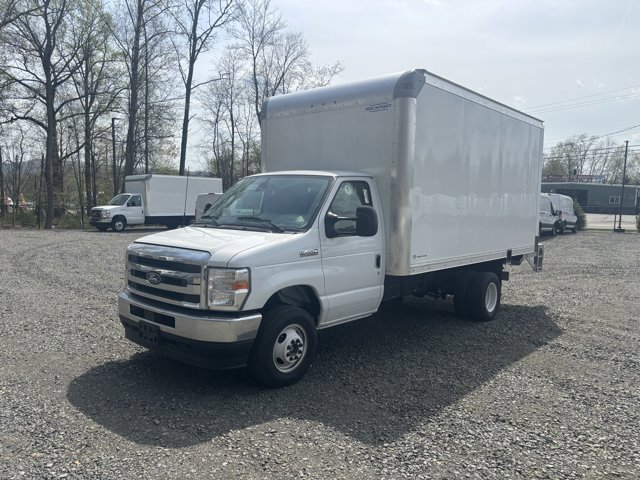 New 2027 Ford E-450 and Econoline 450 Super Duty w/ Power Equipment Group RWD image 2