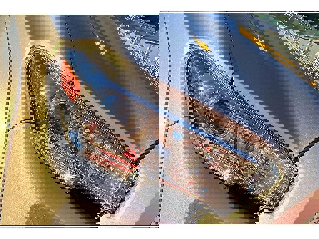 Used 2023 Toyota Tacoma SR5 w/ Technology Package image 31