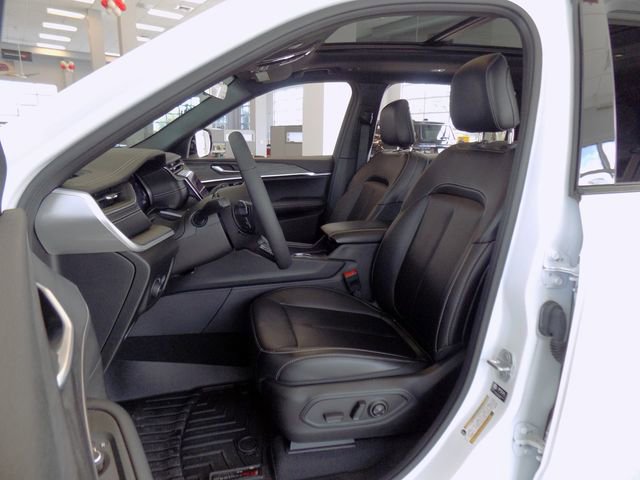 Certified 2025 Jeep Grand Cherokee L Limited w/ Black Appearance Package image 19