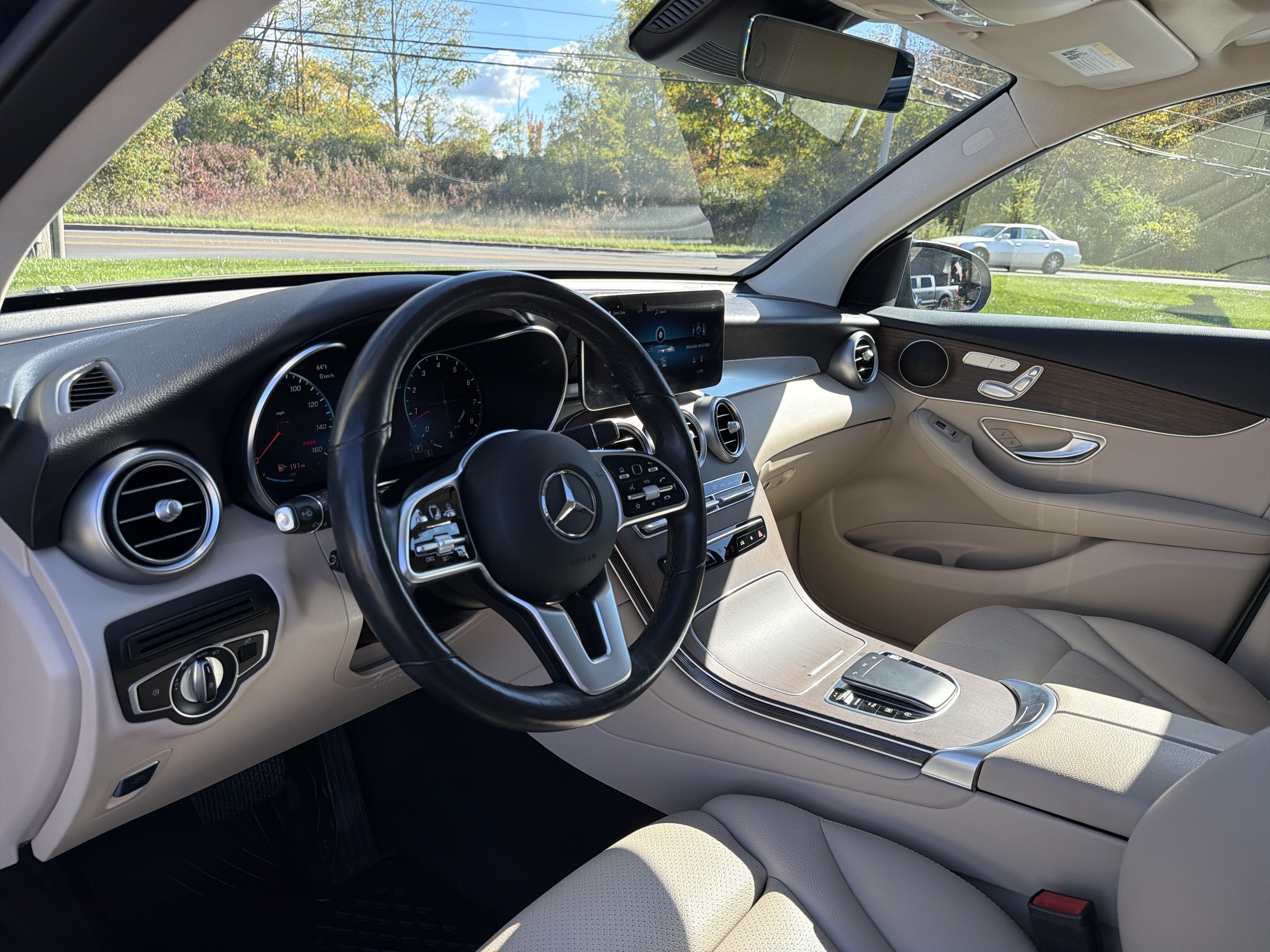 Used 2021 Mercedes-Benz GLC 300 4MATIC image 9