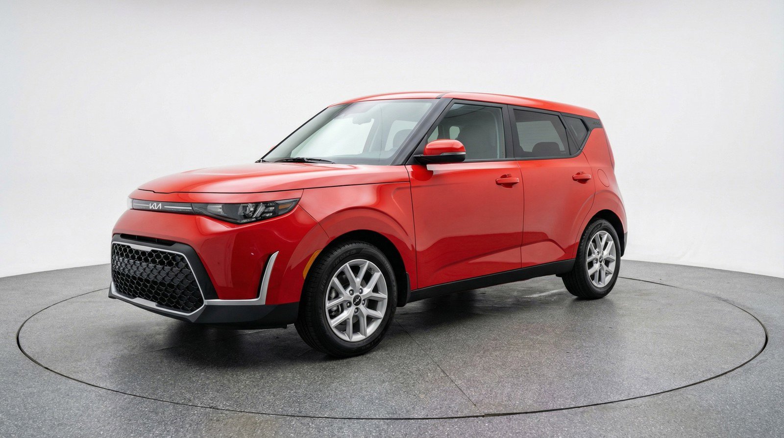 Used 2025 Kia Soul LX w/ LX Technology Package FWD image 3
