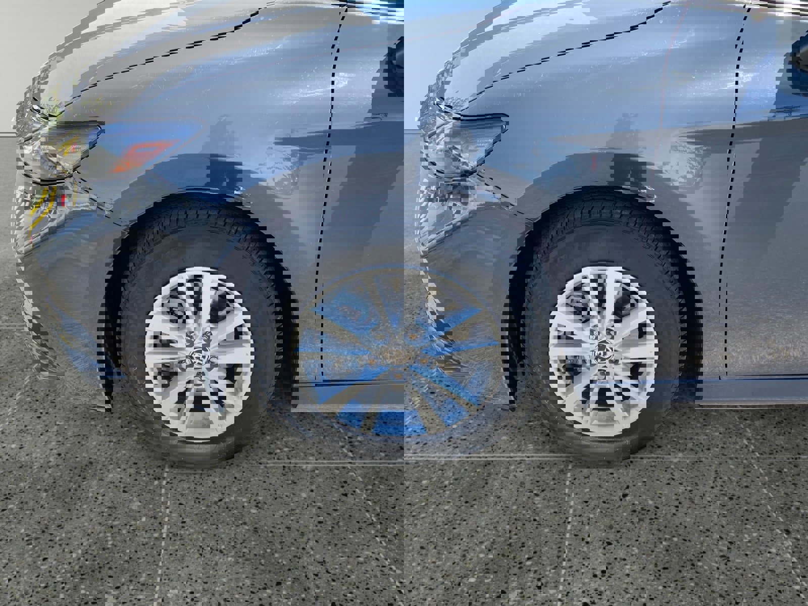 Used 2025 Toyota Camry LE w/ Convenience Package image 14