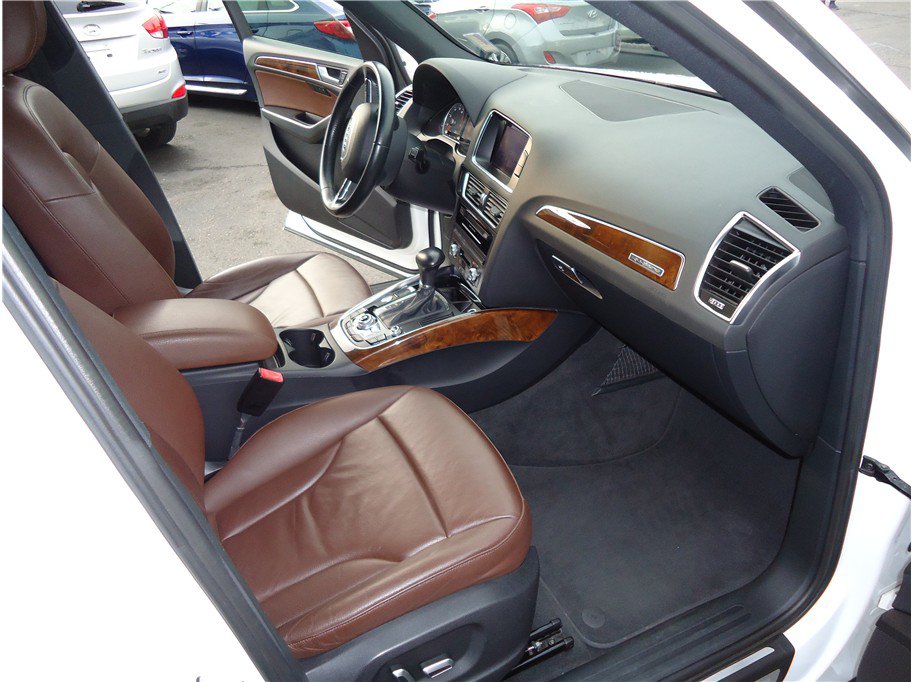 Used 2015 Audi Q5 2.0T Premium Plus w/ Technology Package AWD/4WD image 16