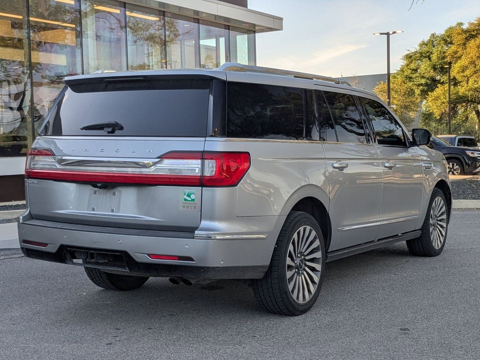 Used 2020 Lincoln Navigator L Reserve RWD image 3