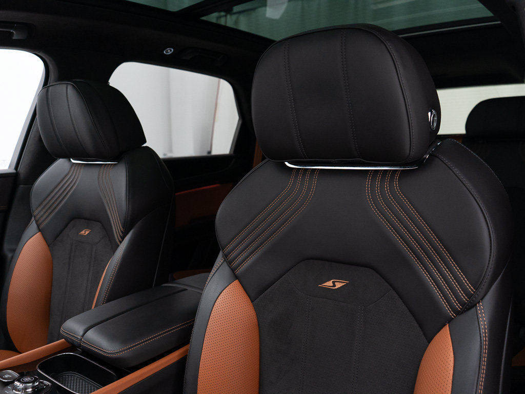 Certified 2022 Bentley Bentayga AWD/4WD image 16