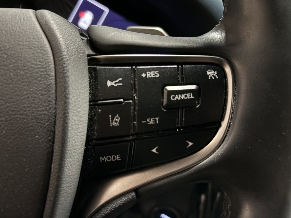 Used 2022 Lexus ES 300h w/ Premium Package FWD image 58