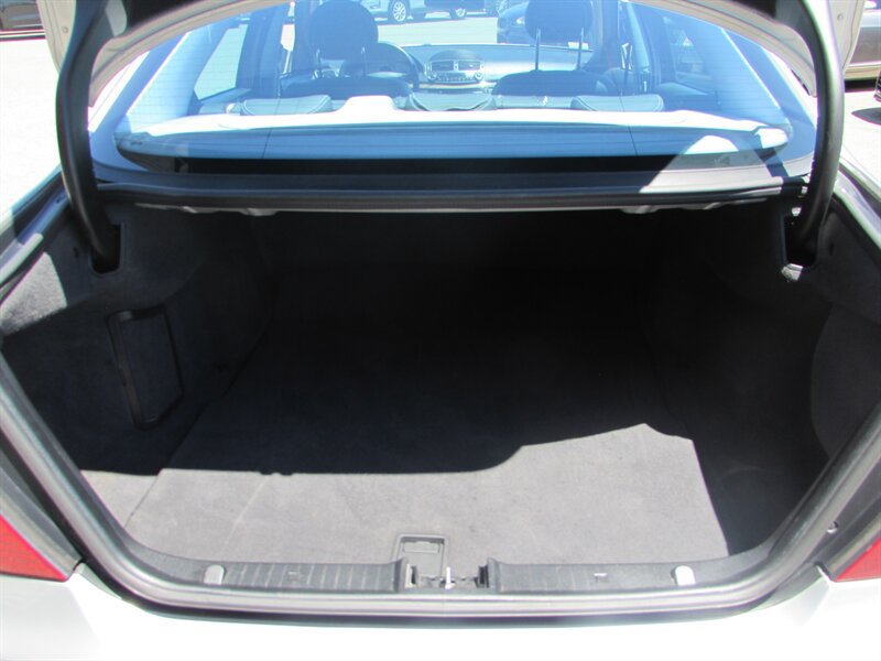 Used 2003 Mercedes-Benz E 500 Sedan image 29