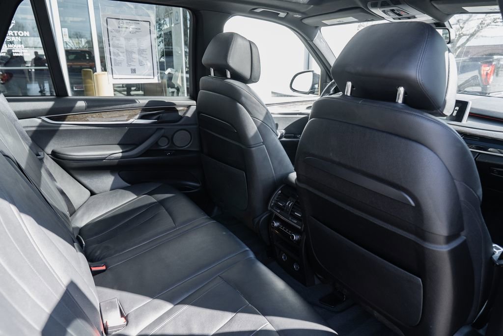 Used 2015 BMW X5 xDrive35d image 28
