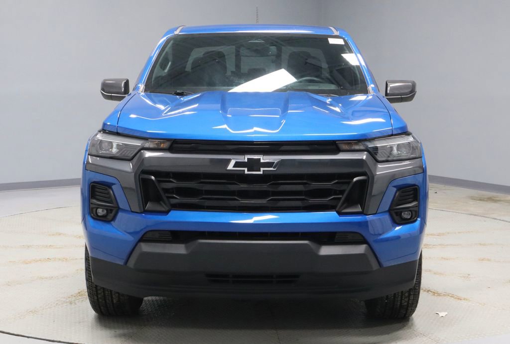 Used 2024 Chevrolet Colorado LT w/ LT Convenience Package III image 3
