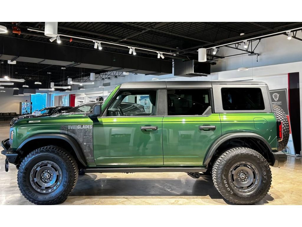 Used 2024 Ford Bronco Everglades image 9