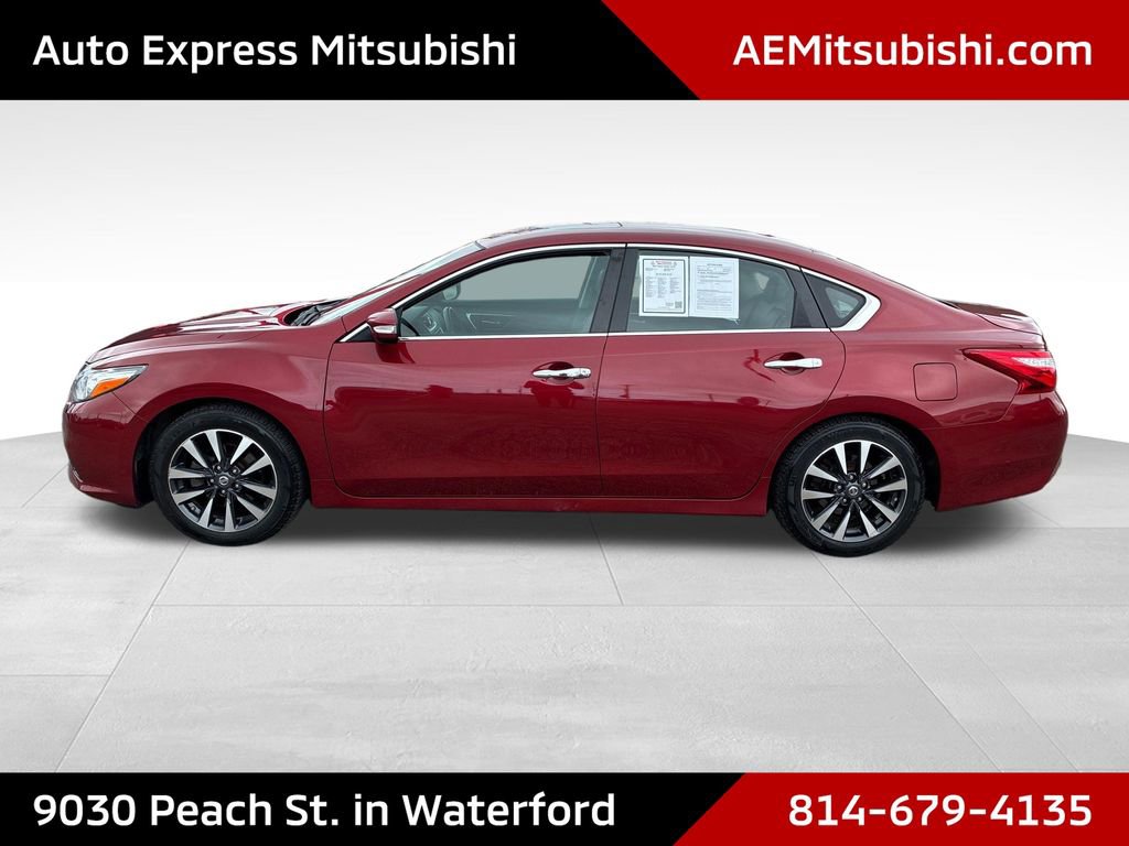 Used 2017 Nissan Altima 2.5 SL w/ Moonroof Package FWD image 4