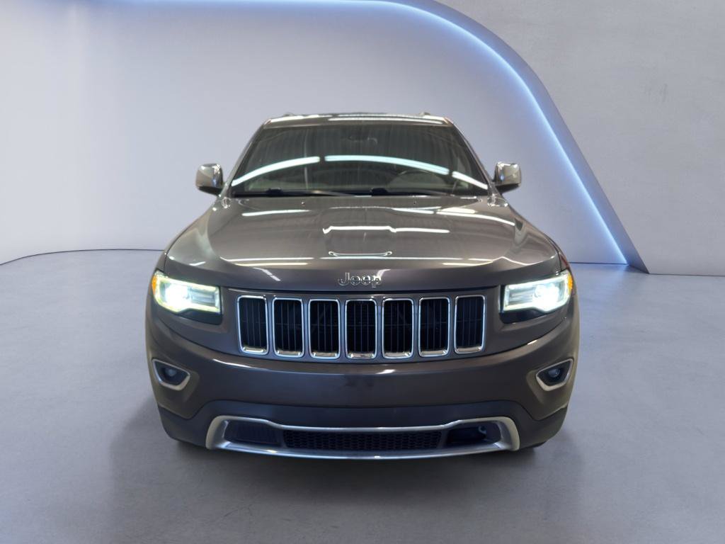 Used 2016 Jeep Grand Cherokee Limited w/ Luxury Group II AWD/4WD image 2