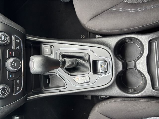 Used 2020 Jeep Cherokee Latitude image 23