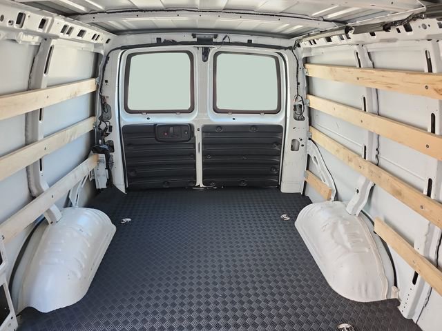 Certified 2024 Chevrolet Express 2500 Work Van w/ Driver Convenience Package image 17