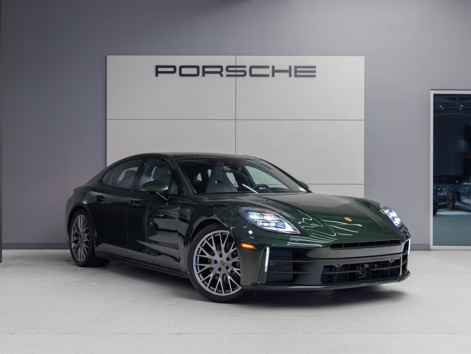 Certified 2026 Porsche Panamera RWD image 9