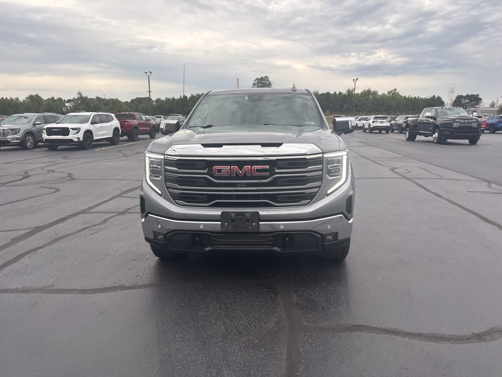 Used 2023 GMC Sierra 1500 SLT w/ SLT Premium Plus Package AWD/4WD image 7
