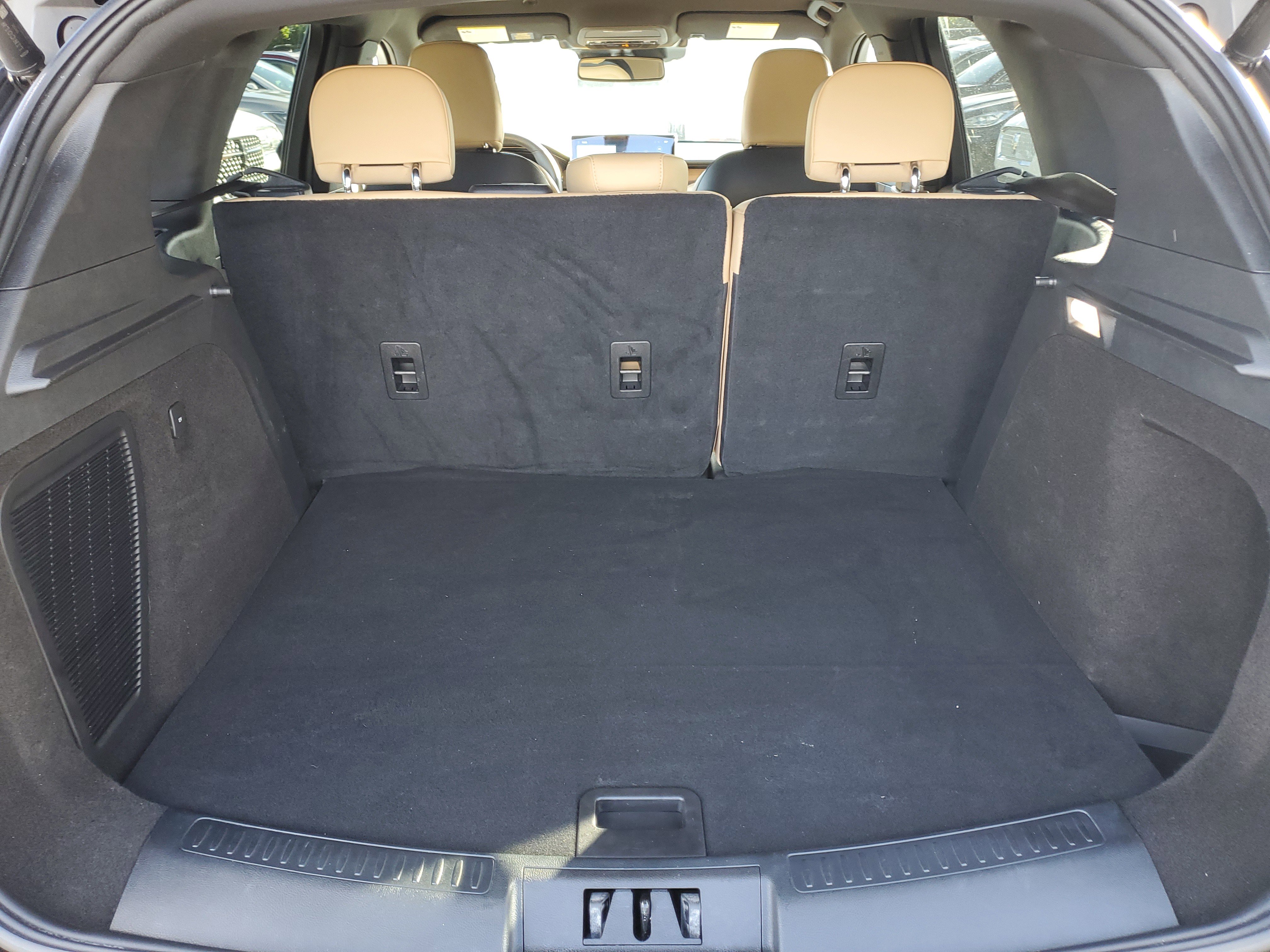 Certified 2023 Lincoln Corsair Reserve image 8