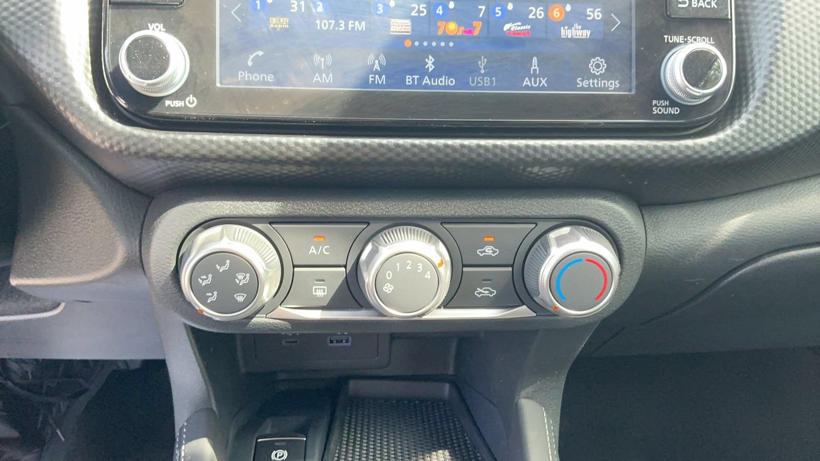 Certified 2024 Nissan Kicks SV FWD image 32