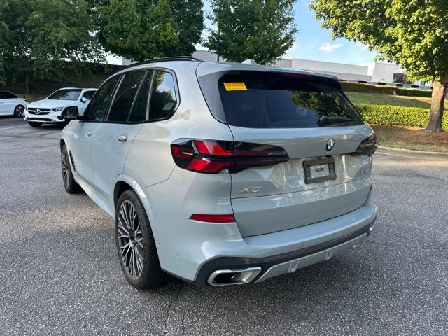 Used 2025 BMW X5 xDrive40i w/ M Sport Package AWD/4WD image 7