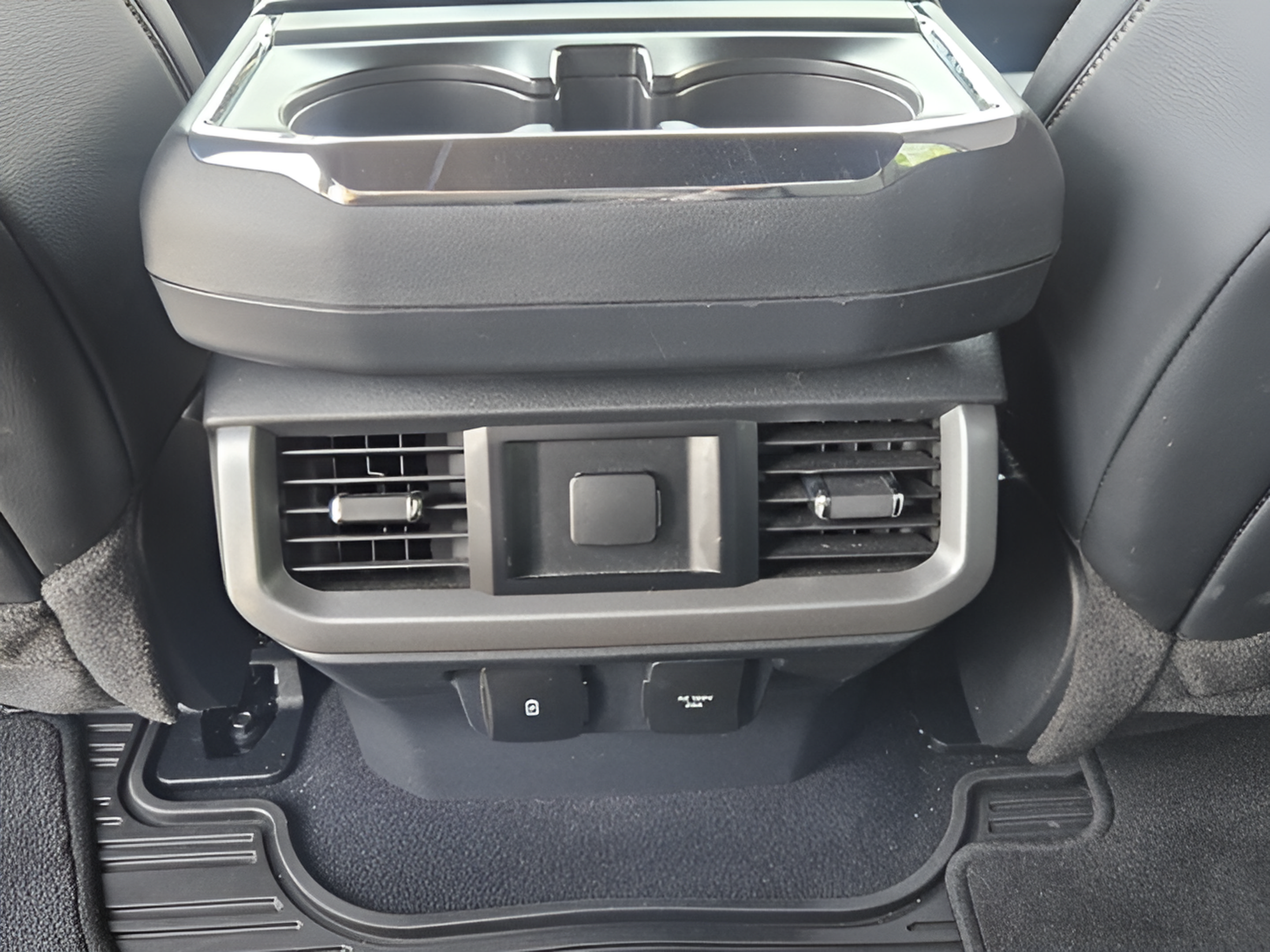 Used 2023 Ford F150 Lightning Lariat AWD/4WD image 39