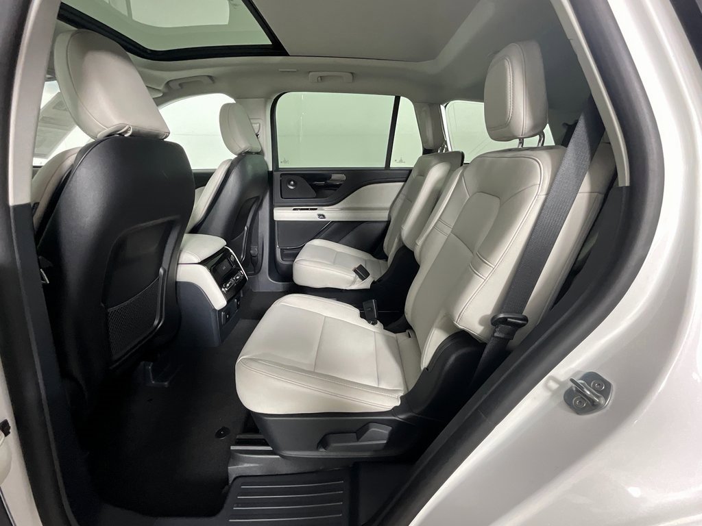 Used 2025 Lincoln Aviator 2WD w/ Equipment Group 101A image 27